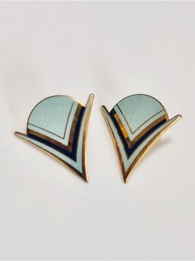 Vintage Designer M.W. Samara, Inc, Skye (also commonly known as Isle of Skye).